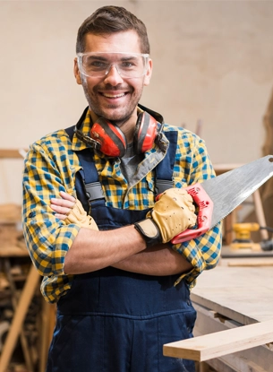 Dubai carpenter